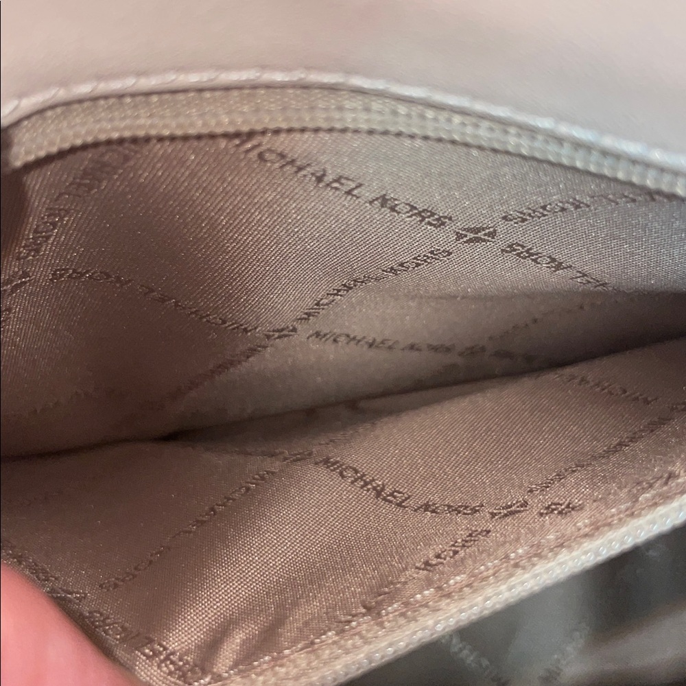 NWT Michael Kors ‘Greenwich’ Small Flap Crossbody - Picture 12 of 13